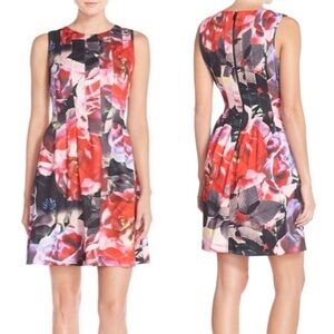 Vince Camuto Floral Pleat and Ponte Dress Size 2